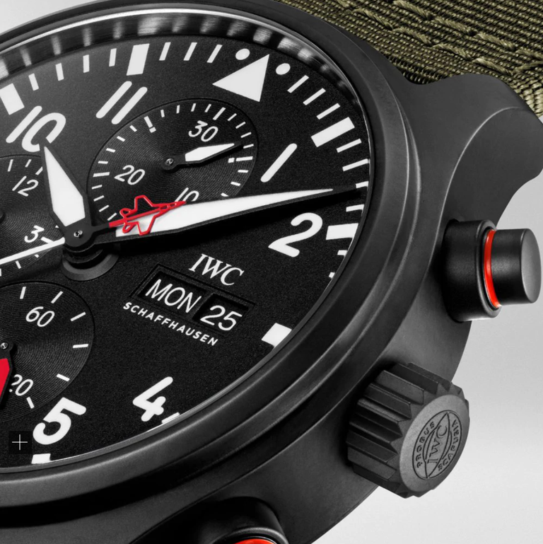 レア品　IWC トップガン iPadカバン　トムクルーズ　　ノベルティ IWCの「トップガン」、男心をくすぐるパイロット御用達の時計を