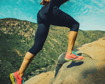 Leg, Human leg, Sportswear, People in nature, Knee, Carmine, Thigh, Active pants, Athletic shoe, Calf, 