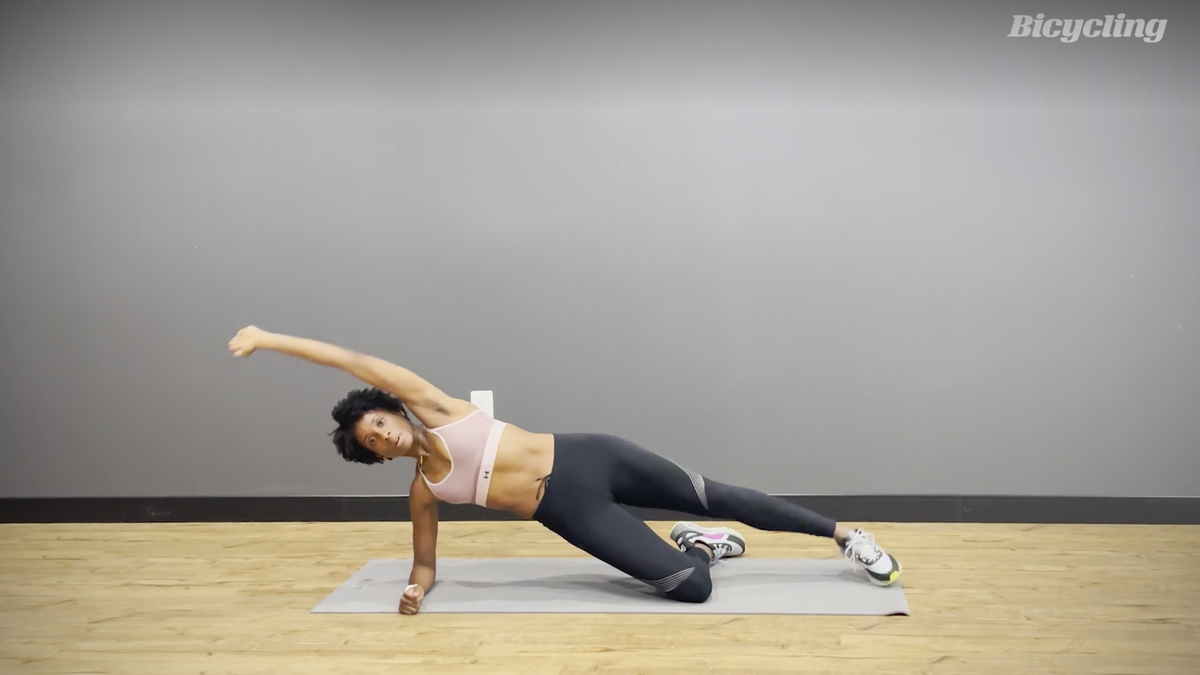 A Pilates Routine You Can Do Anywhere in Under 10 Minutes - The