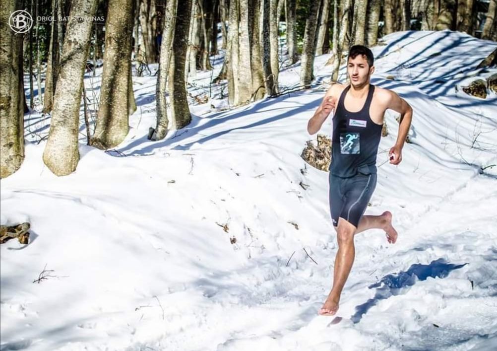 It was incredible': Barefoot runner does half-marathon on frozen