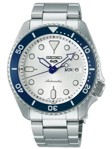 The 9 Best Seiko Watches For Men 2024 | Esquire