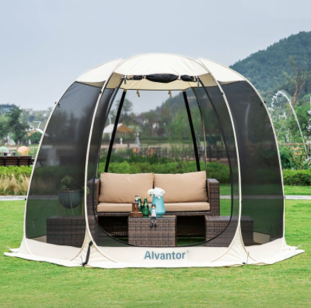 outdoor kitchen