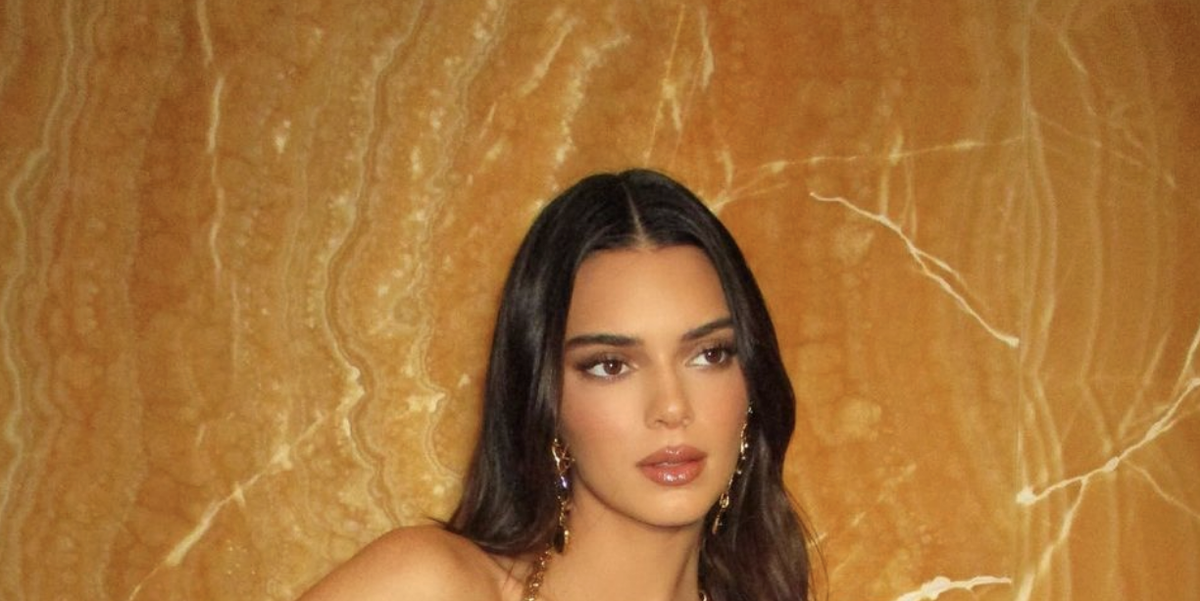 Kendall Jenner Wears a Schiaparelli Chain-Link Halter Gown in Dubai