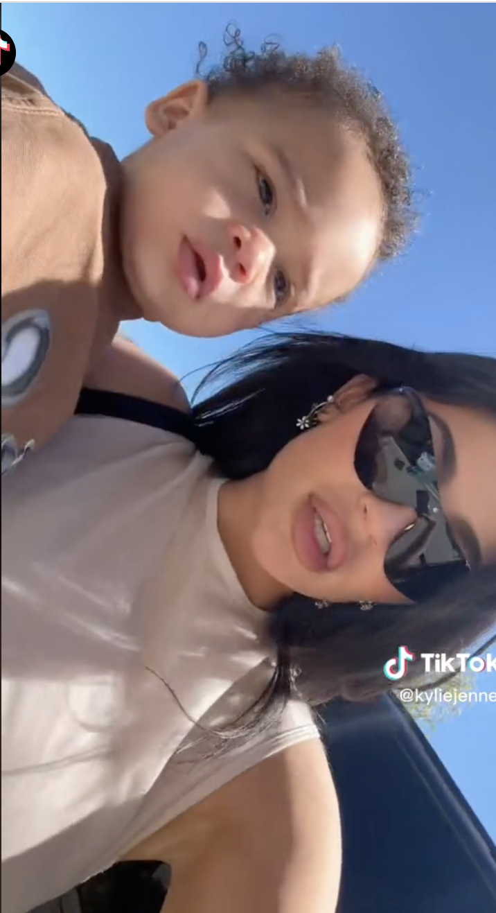 Christian dior Black Sunglasses of Kylie Jenner on the Instagram account @ kyliejenner May 24, 2020