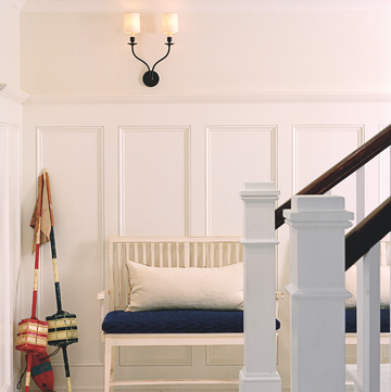 what is wainscoting explainer