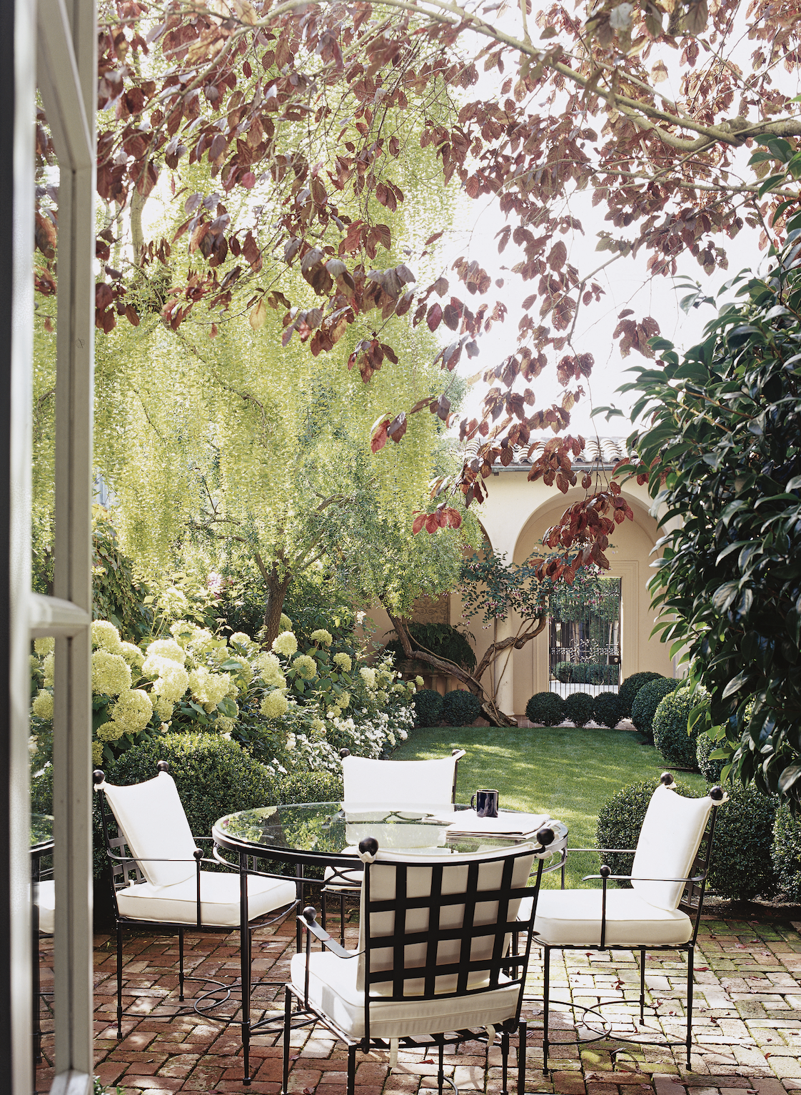 Transform Your Outdoor Oasis With These 61 Modern Patio Ideas