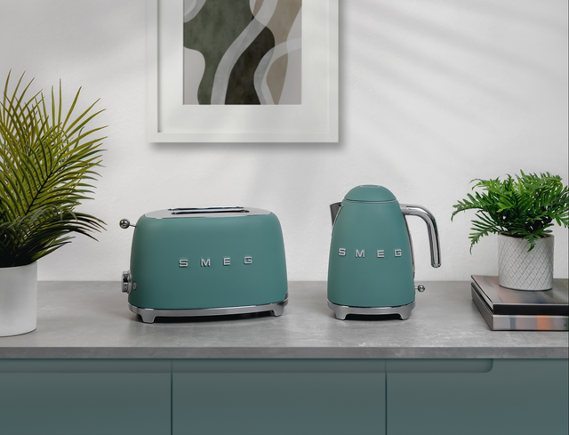 Pastel shops green kettle and toaster