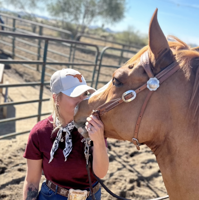 miranda lambert petting a horse