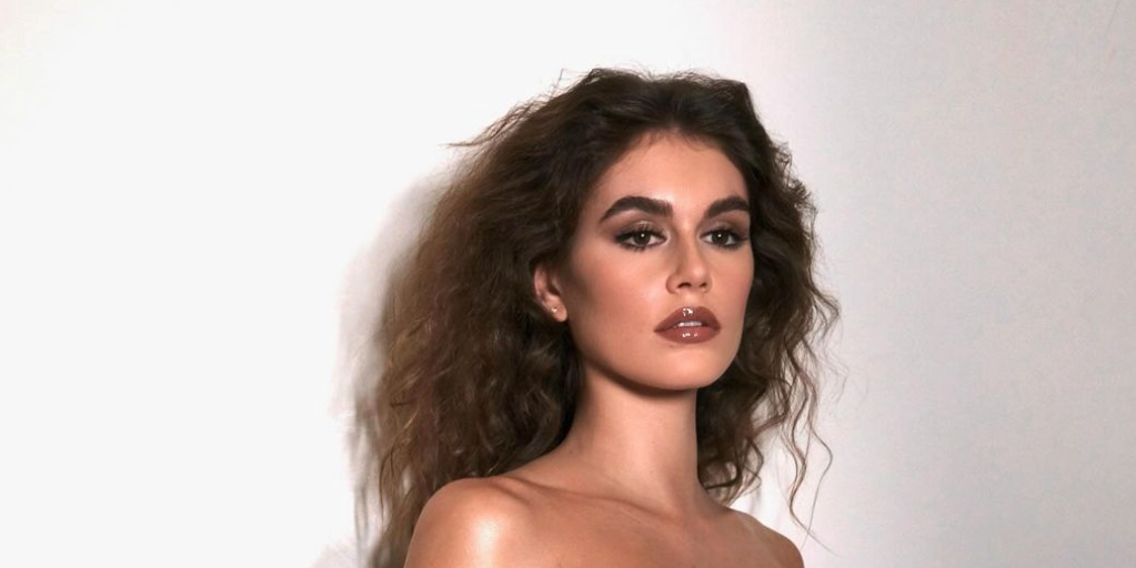 Kaia Gerber totally transforms with grey 60s bouffant hair
