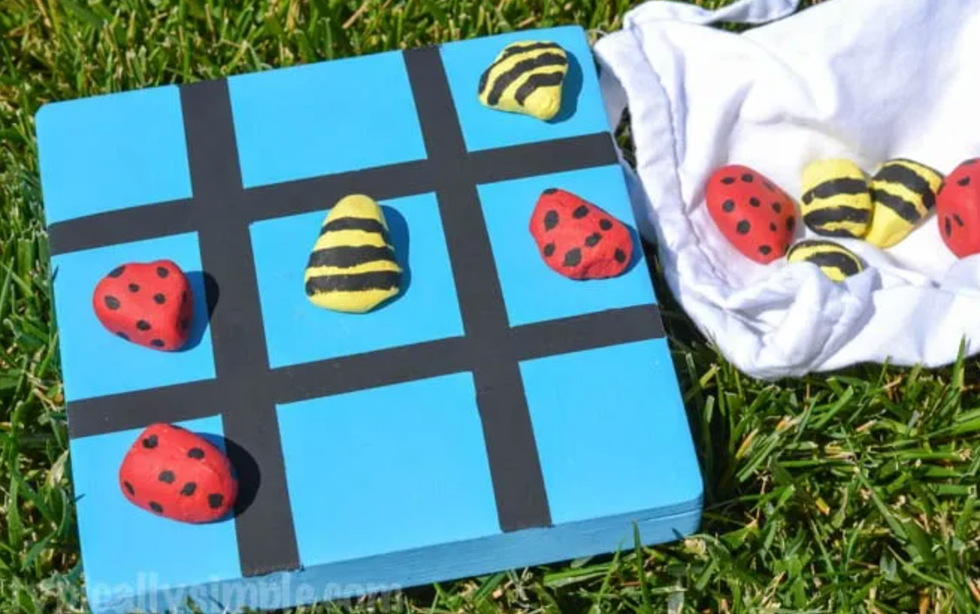 25 best outdoor activities for kids, typically simple outdoor tic tac toe craft