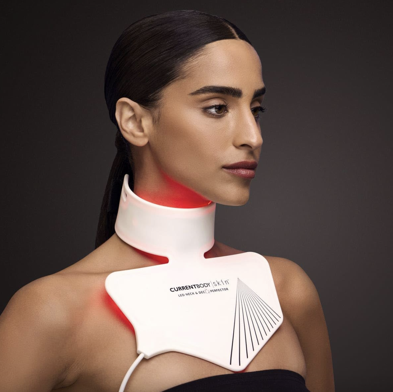 The 6 Best Red Light Therapy Neck Devices, According to Experts