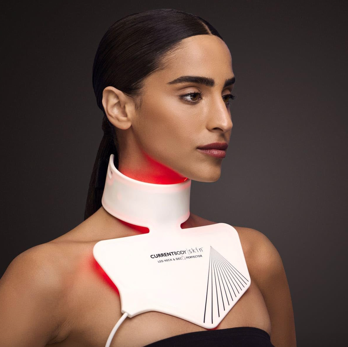 6 Best Red Light Therapy for Neck, According to Experts 2025