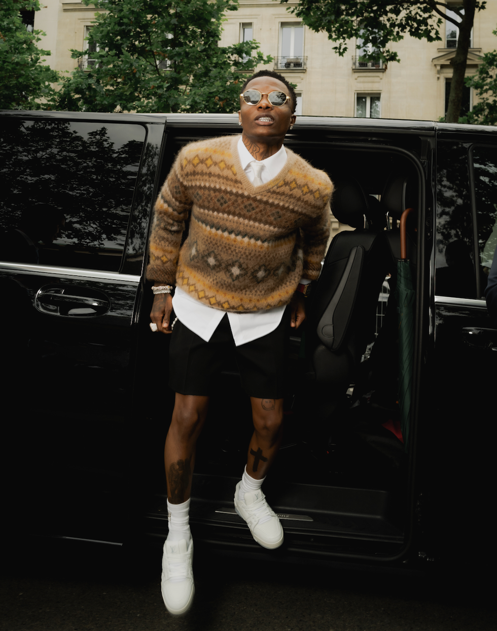 wizkid louis vuitton ss25 show paris