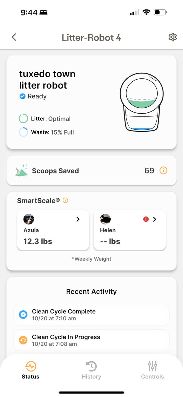 the screen shows the litter robot 4 app interface, part of testing the litter robot for the good housekeeping institute