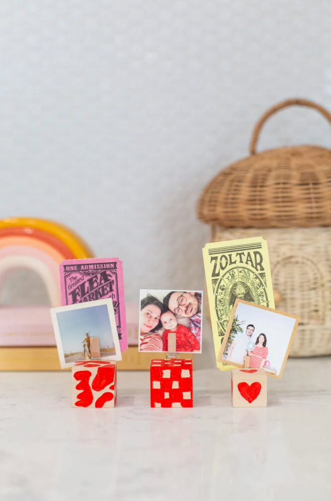 valentine's day photo holders