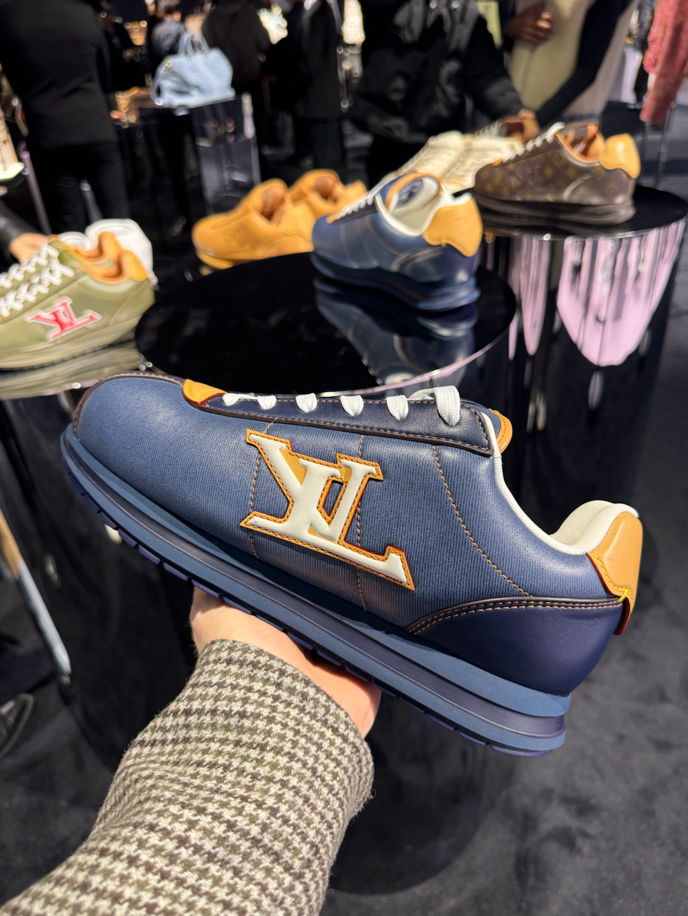 【ファッション通に大人気！】ルイヴィトン BUTTERSOFT Sneaker LV BUTTERSOFT | LOUIS VUITTON ®