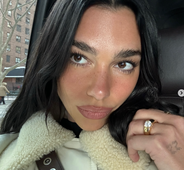 dua lipa engagement ring