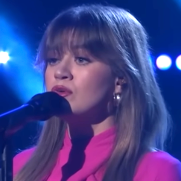 kelly clarkson show kellyoke songs whitney houston cover kelly clarkson show kellyoke songs whitney houston cover
