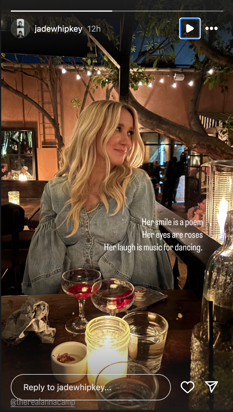 Jade Whipkey a publié une story Instagram d'Anna Camp