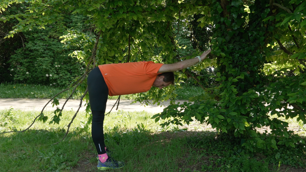 allungamenti 90 gradi, running coach, coach del mese, post gara, recupero