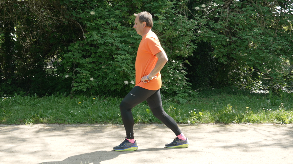 allungamento polpacci, stretching post gara, paolo vialsrdi, running coach, coach del mese