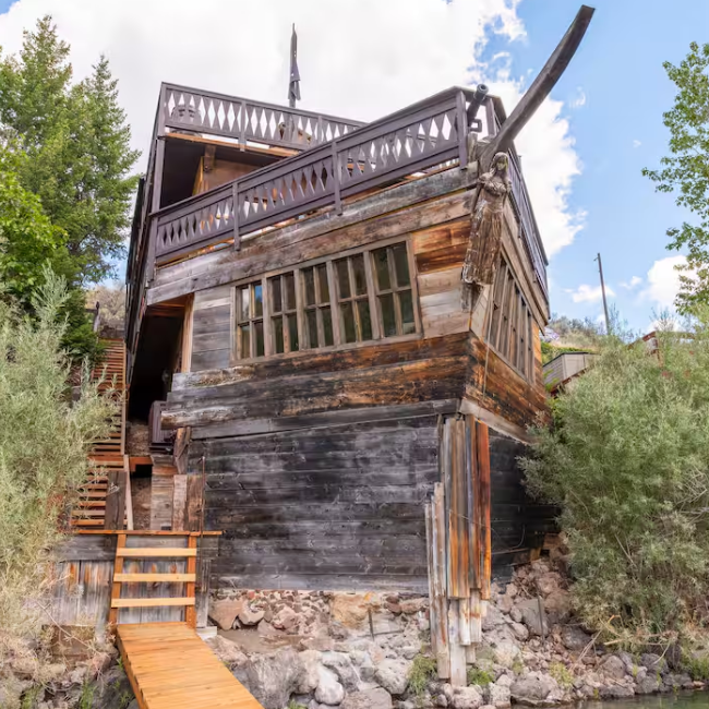 shipwreck stay airbnb idaho shipwreck stay airbnb idaho