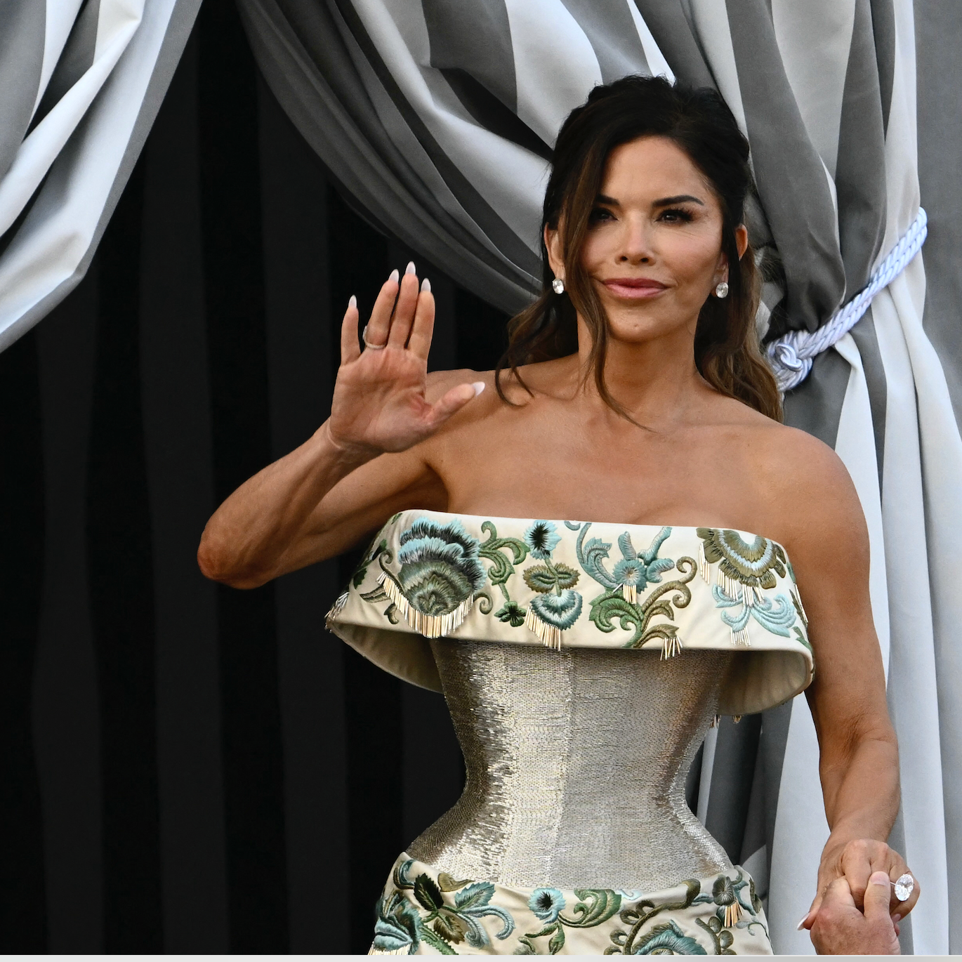 Everything to Know About Lauren Sánchez's Ring
