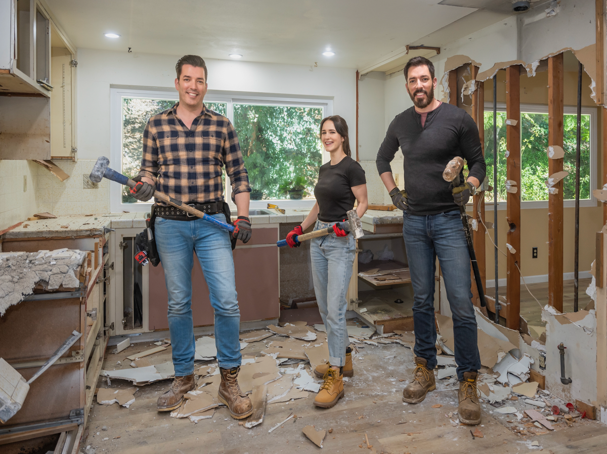 preview for How Much Money Do Your Favorite HGTV Stars Really Make?