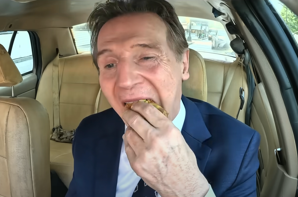 голый пистолет
