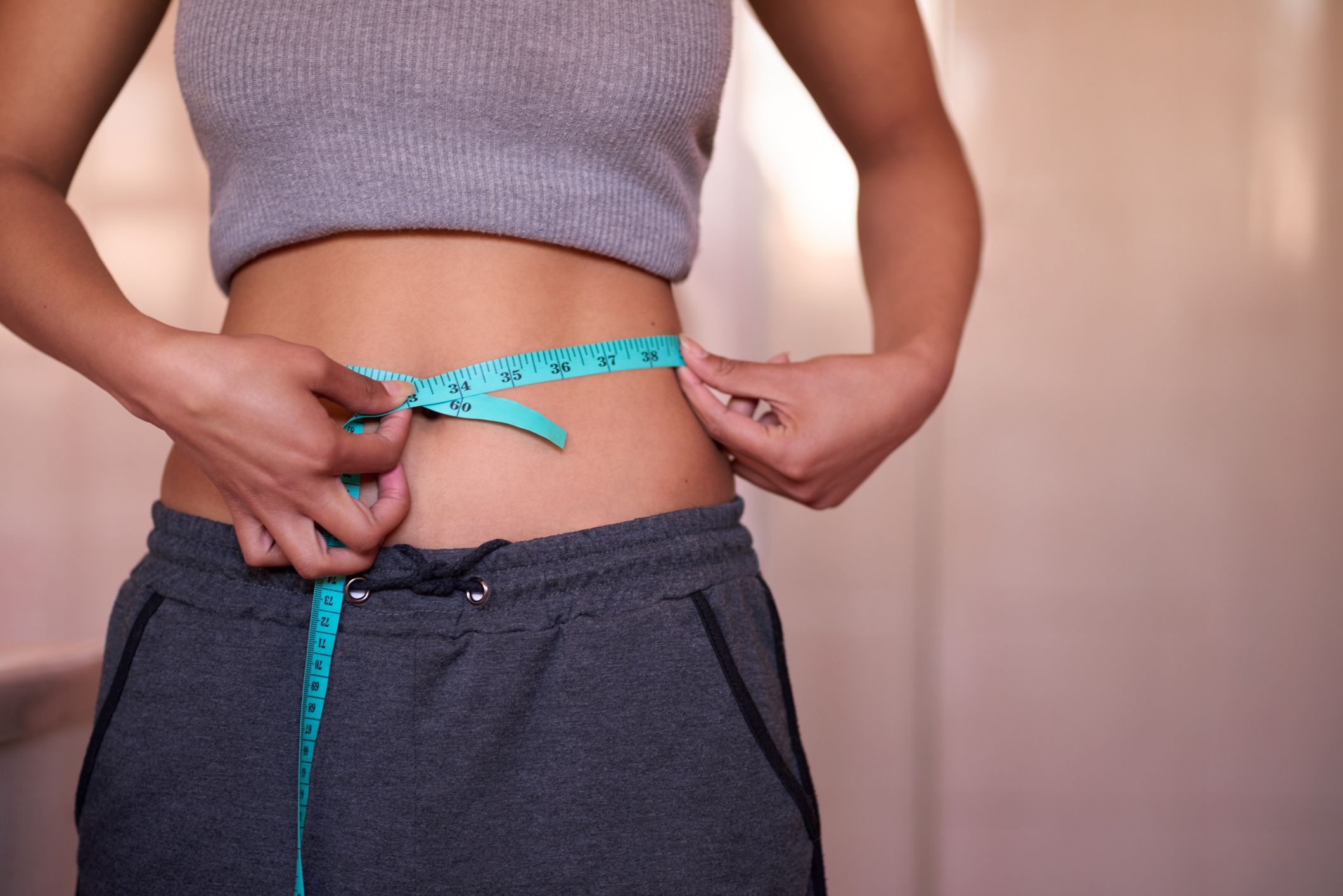 Tabla de ejercicios para reducir abdomen y cintura según expertas