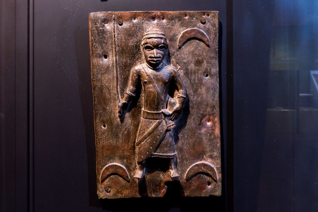 Smithsonian To Return Looted Collection Of Benin Bronzes To Nigeria