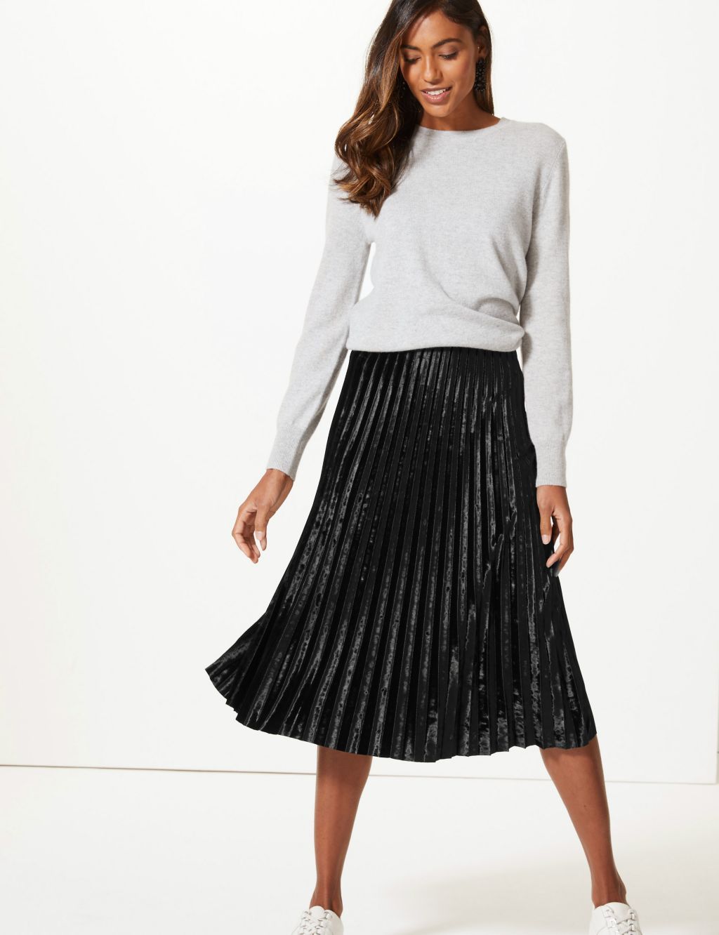 Black velvet sales pleated midi skirt