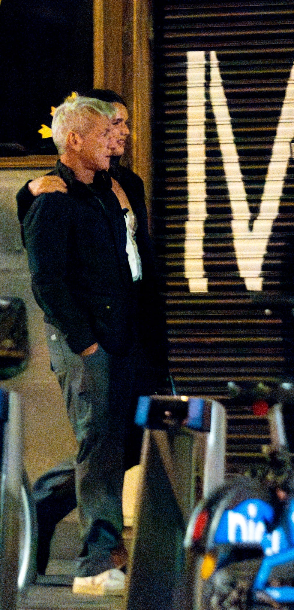 sean penn en madrid con su novia