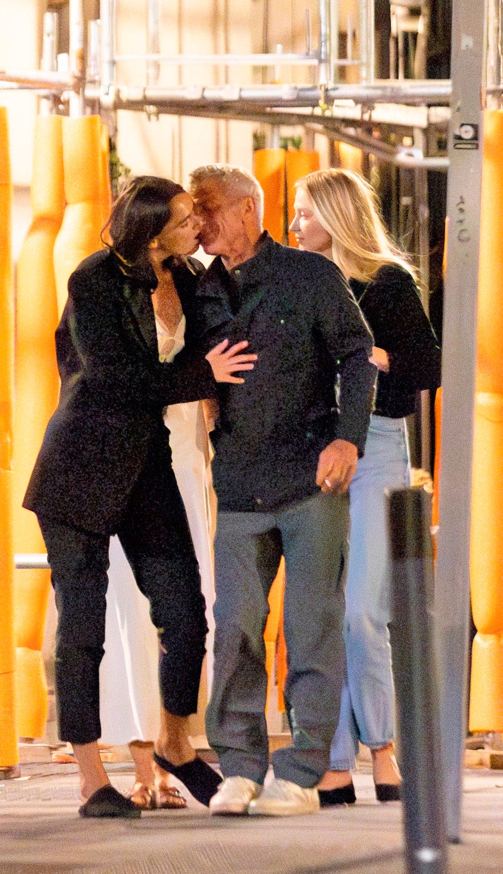 sean penn en madrid con su novia