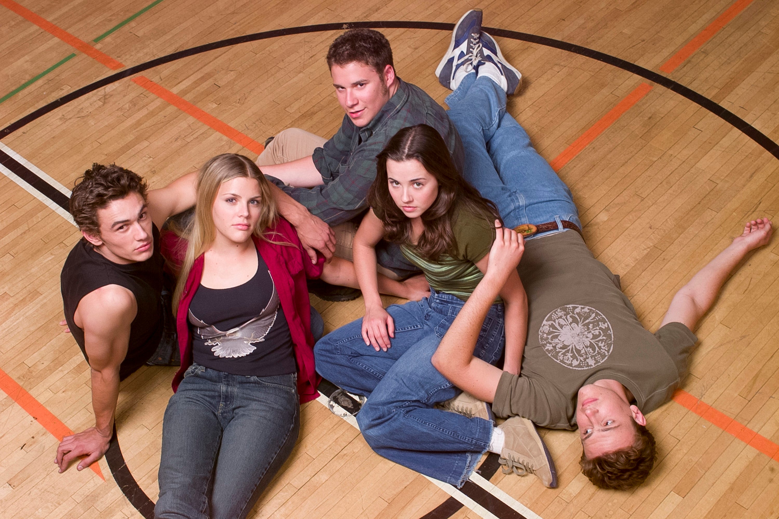 Linda Cardellini'S Memorable Roles - bfd43ts