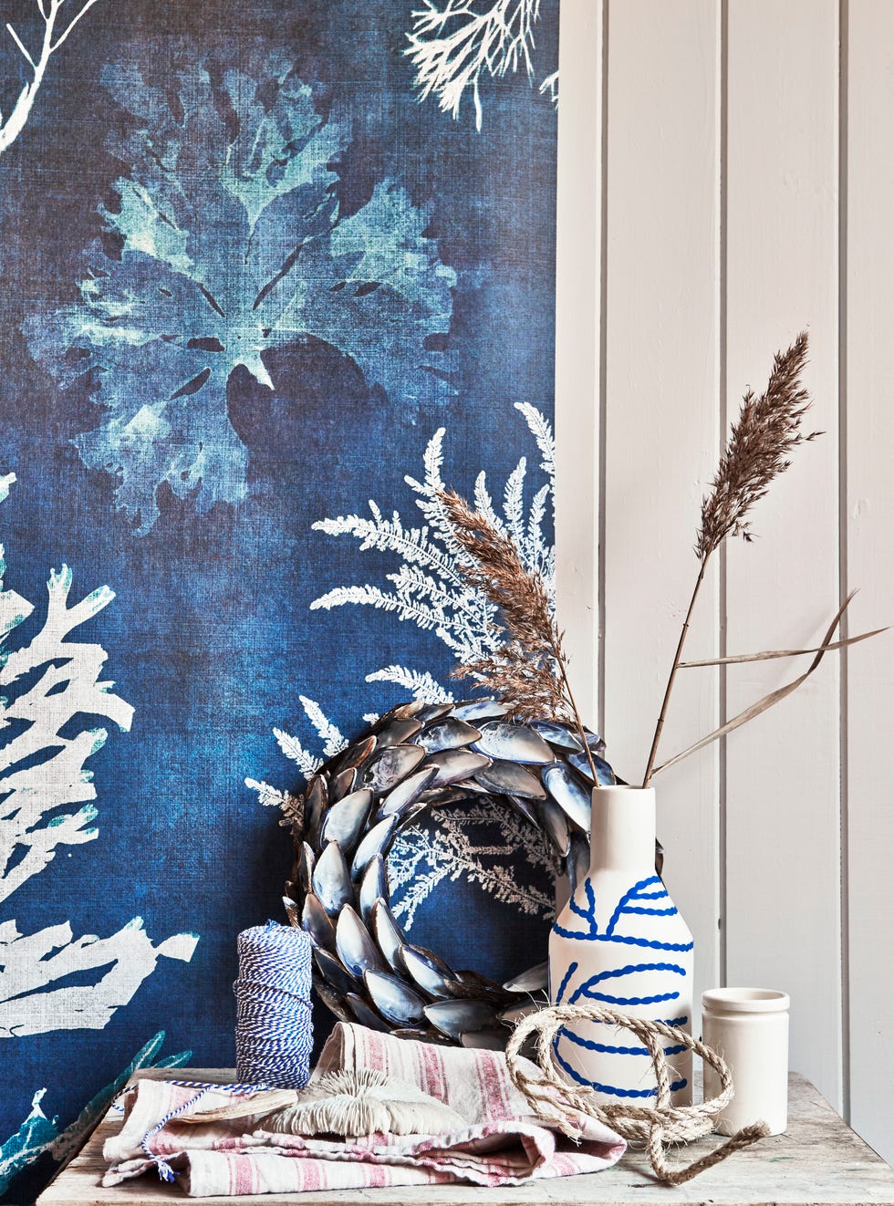 seaweed pattern wallpaper