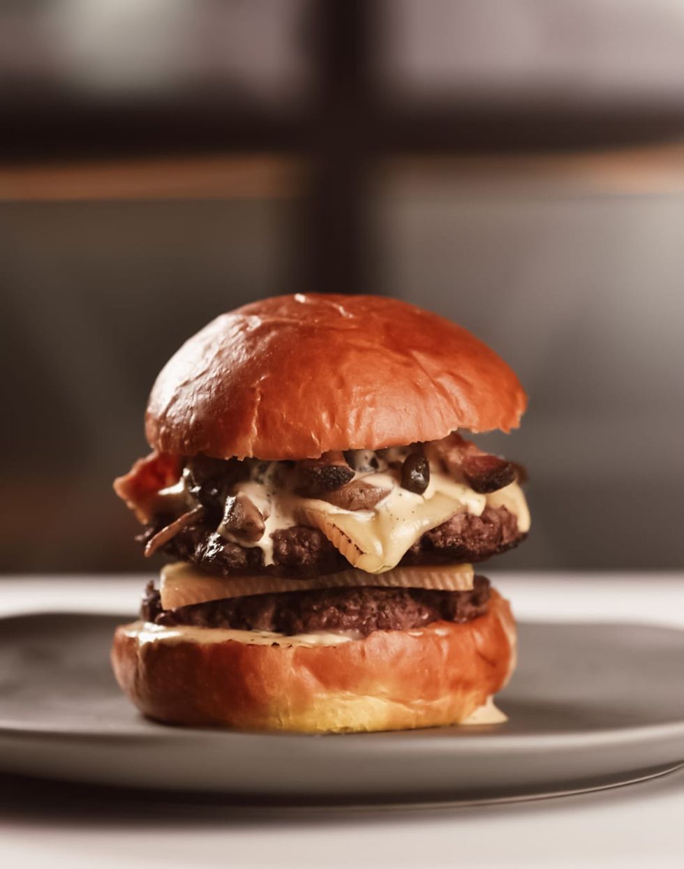 hamburguesa la duquesa, del restaurante festín de barcelona, la segunda mejor hamburguesa de españa 2024 según el best burger spain