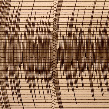seismograph recording earthquake