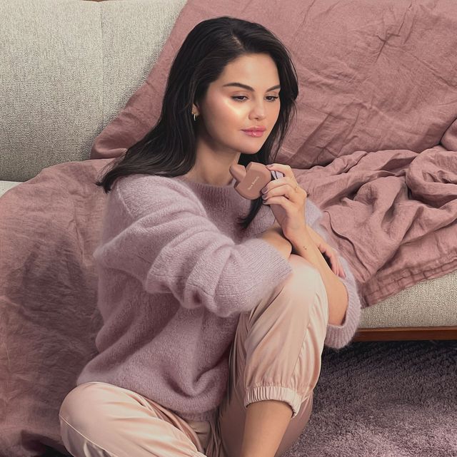 selena gomez with the find comfort body collection