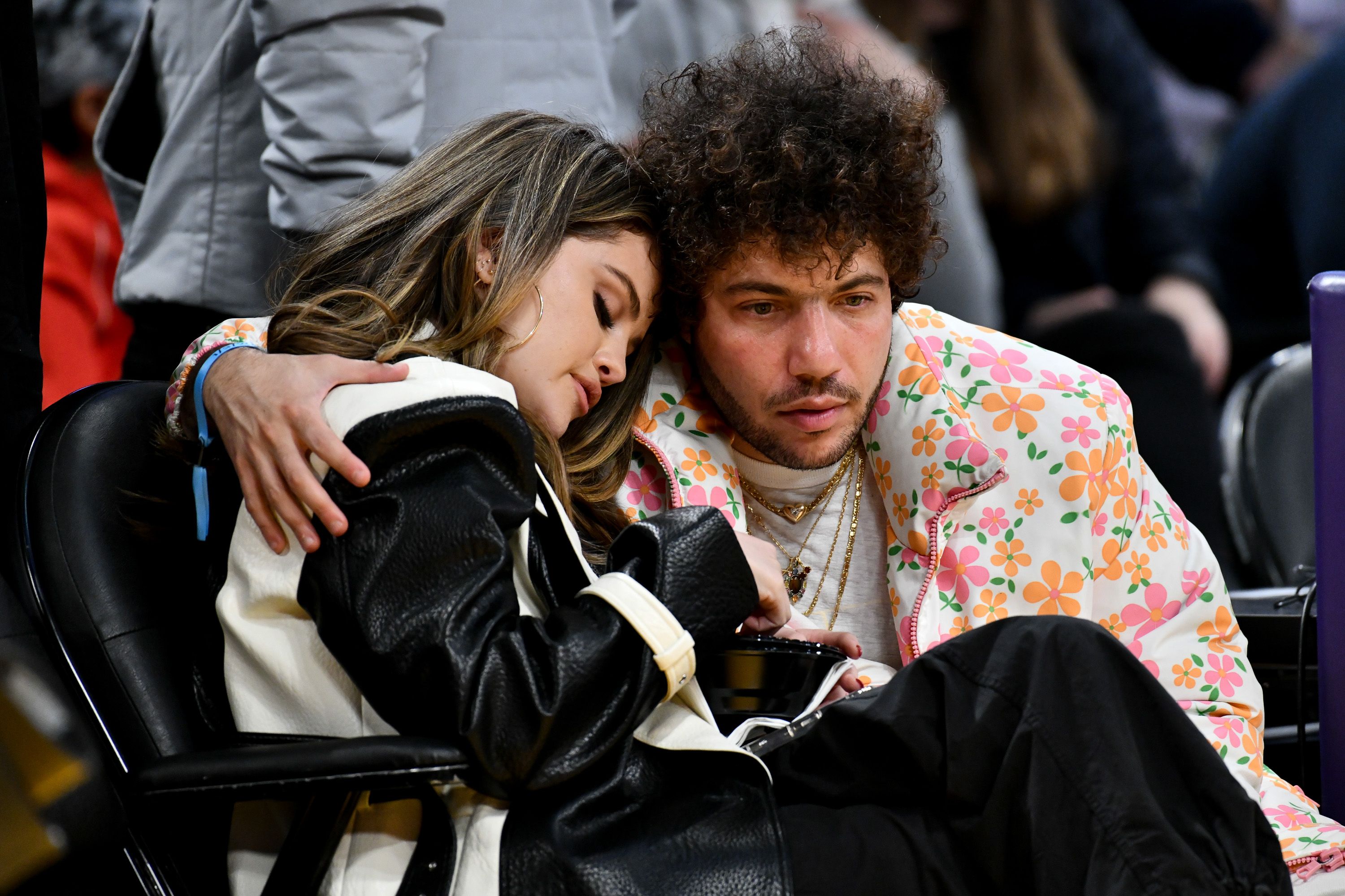 Selena Gomez and Benny Blanco Show PDA at Lakers Game