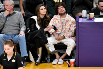 celebrities at the los angeles lakers game