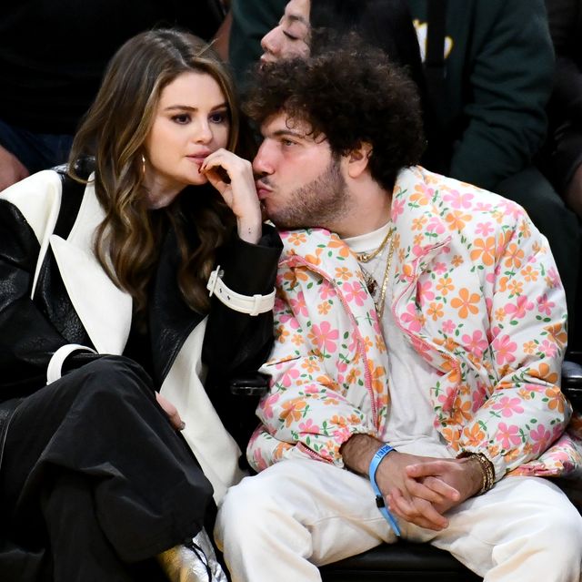 What Selena Gomez, Benny Blanco's Body Language Says About 'Ship