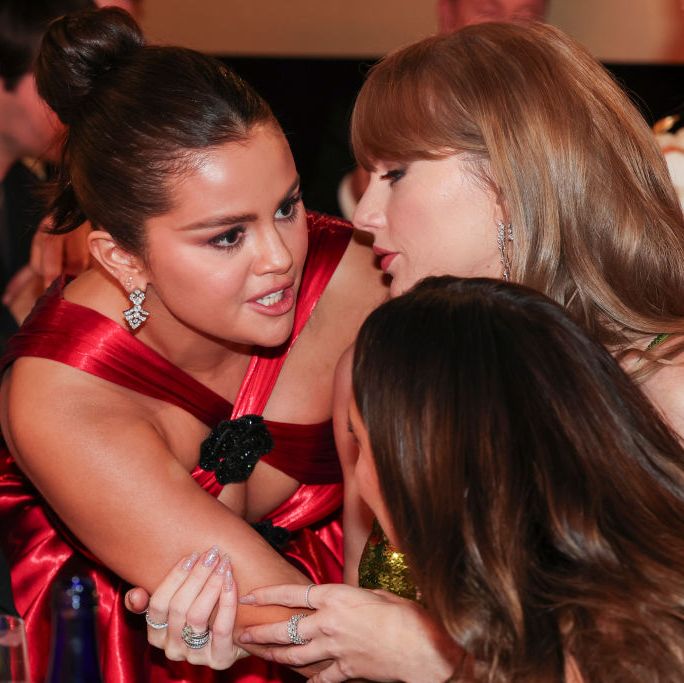 Selena Gomez Reveals Exactly What She Said to Taylor Swift at the Golden Globes
