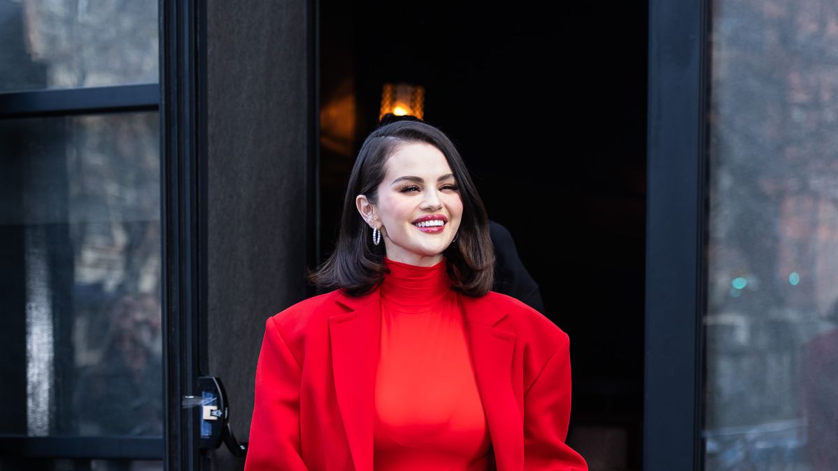 preview for Selena Gomez Credits Jennifer Aniston as Her First Industry Influence | Women in Hollywood | ELLE