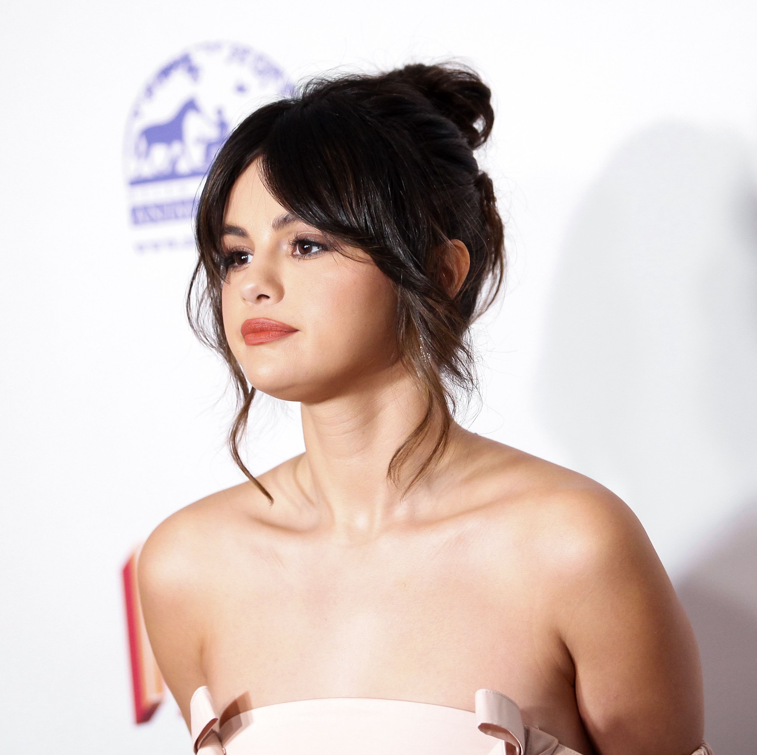 Selena Gomez Had a Hollywood Bombshell Moment on the 2023 VMAs Red Carpet