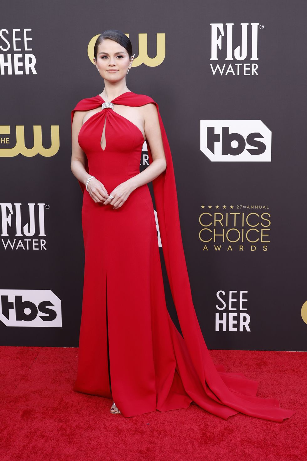 Selena Gomez in Gucci  Celebrity dresses, Red carpet dresses