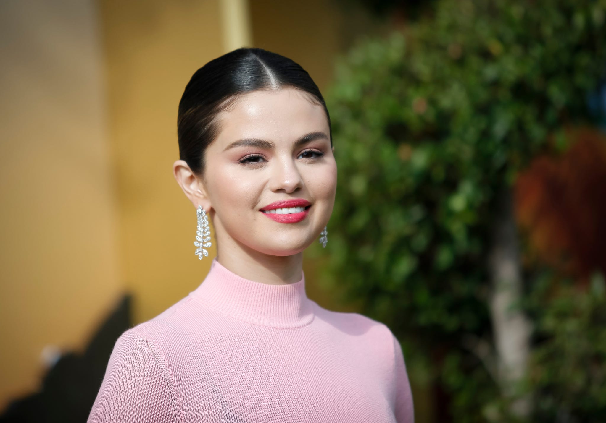 selena gomez pelo rubio