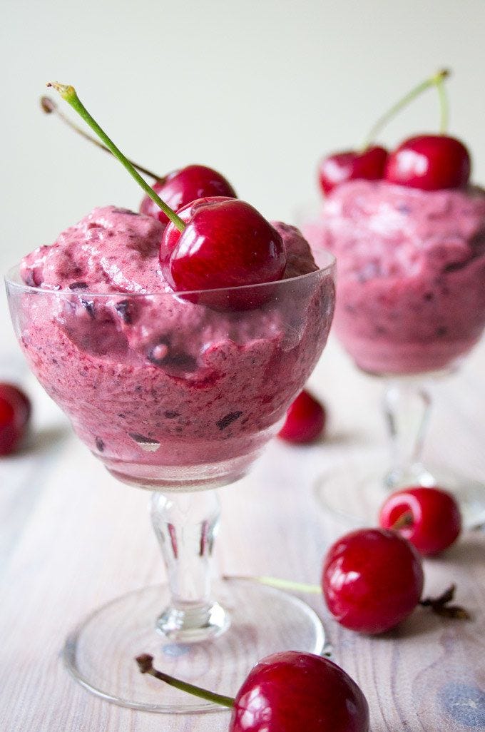 helado de cereza con semillas de chía