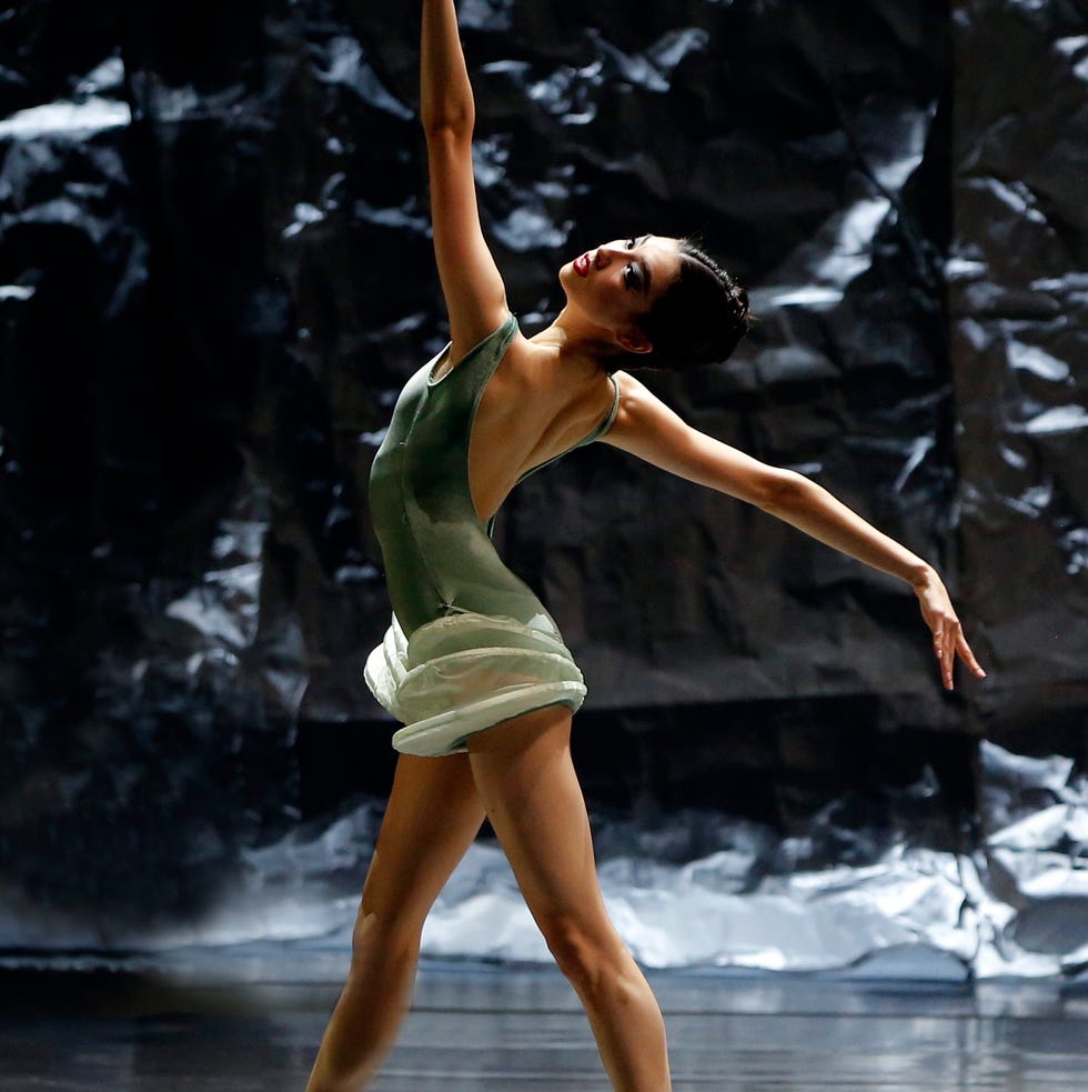 chloe misseldine in alonzo king’s single eye. photo: marty sohl.