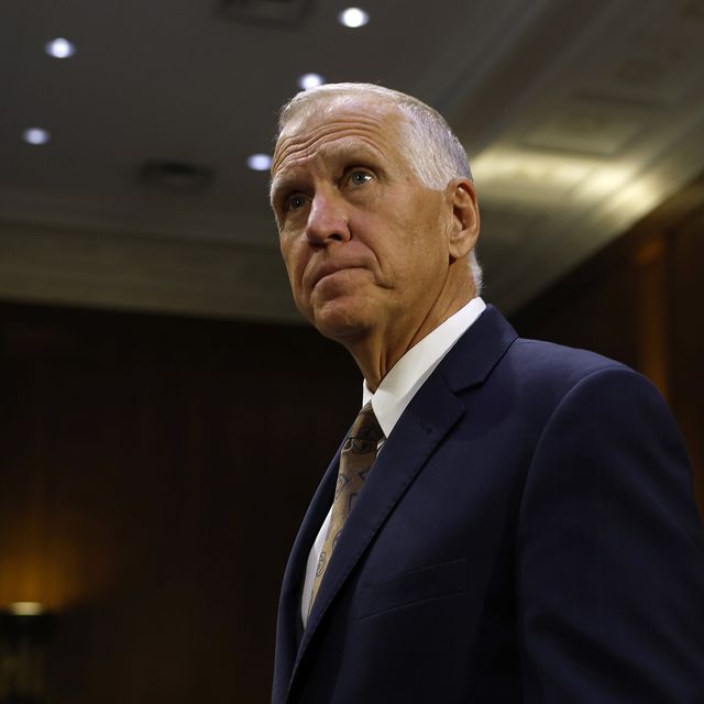 O secretário de assuntos de veteranos, Doug Collins, testemunha no Capitólio